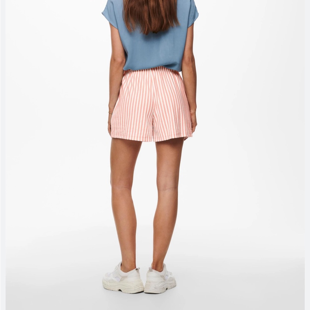 NWT Only Peach Melba/Coud pull on shorts